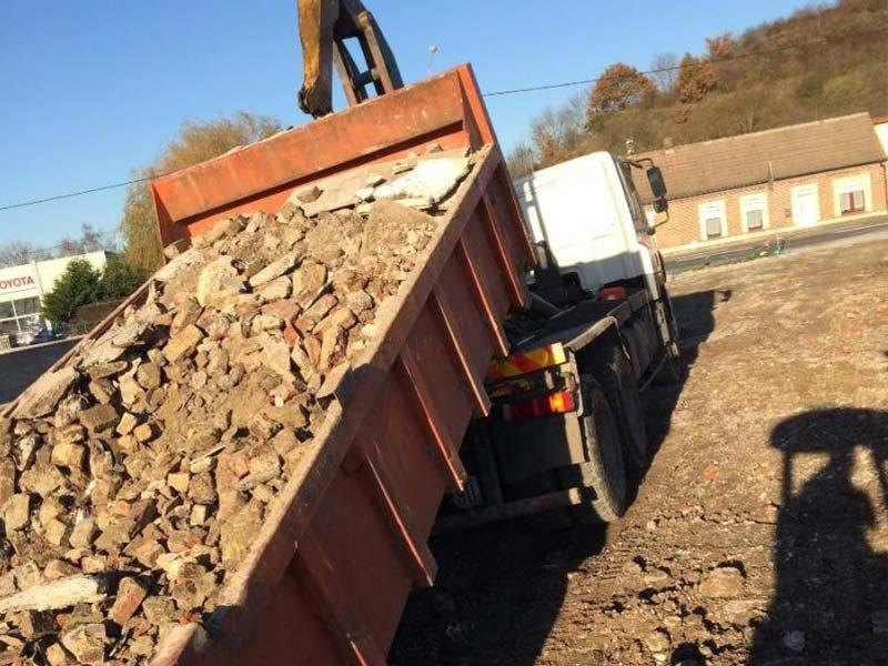 travaux publics et chantier près de Caucourt